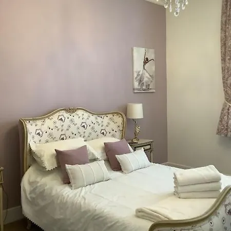 Lovely 1 Bed Flat In Victorian House 300m Seafront Appartamento
