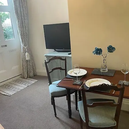 Appartamento Lovely 1 Bed Flat In Victorian House 300m Seafront *